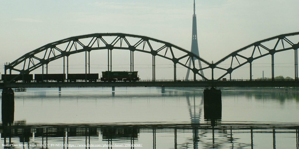 Railway bridge across river Daugava representing Foreign Investors on the Investment Climate in Latvia FREE Network Image 01